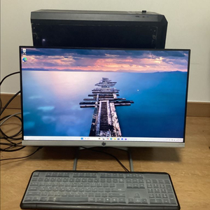 사무용 HP 모니터 + i5-9400F 데스크탑 본체 (DDR4 RAM 32G, SSD 1.13T) 이미지