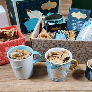 스타벅스 양의해 한정 머그컵, 에스프레소컵, 카드 커플 선물세트(미사용)