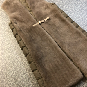 리얼 양모& 양가죽 & 다운 베스트 고급 고퀄 하객룩 코트 패딩 무스탕 타임마인랑방스타일