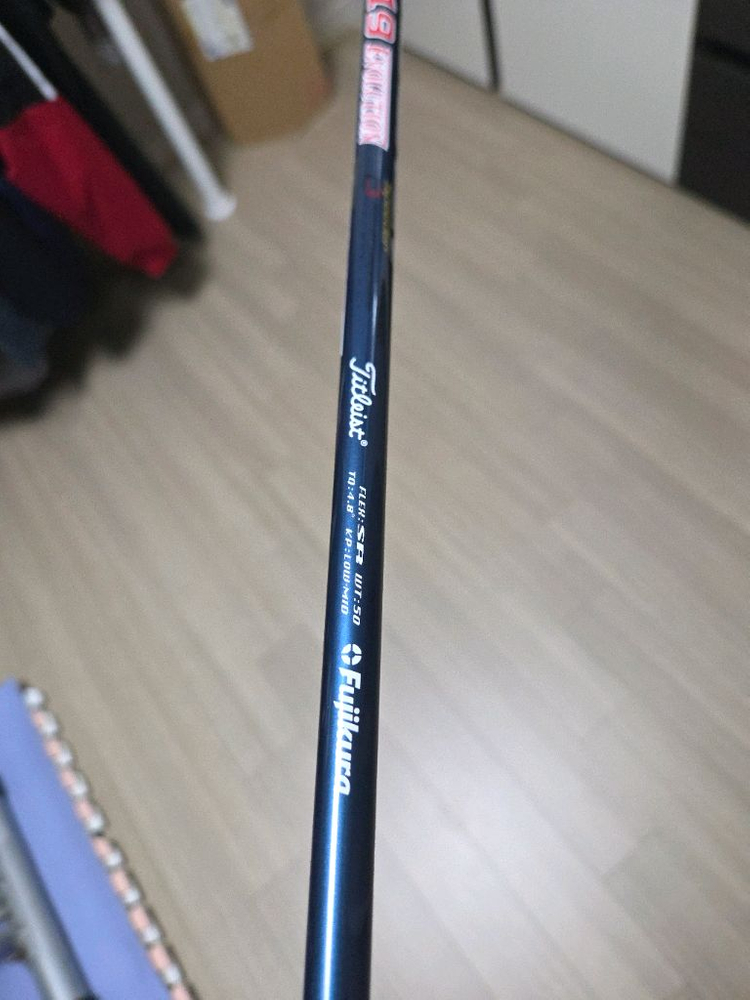 좌타 타이틀리스트 915 드라이버--4