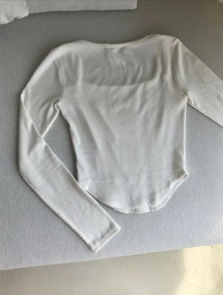 애즈온 슬릿 스퀘어 티 as on 이미지