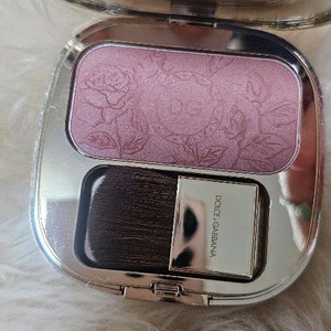 돌체 앤 가바나 130모카 치크 이미지