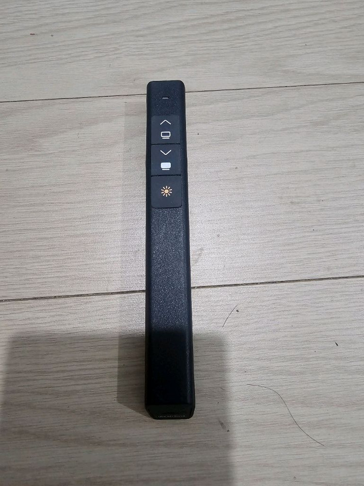 팬웨스트 PAN1000 무선 프리젠테이션 리모컨--1