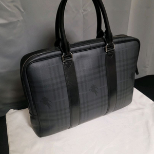 정품 버버리 서류가방,토트백(디올샤넬보테가루이비통구찌셀린느생로랑발렌시아가)