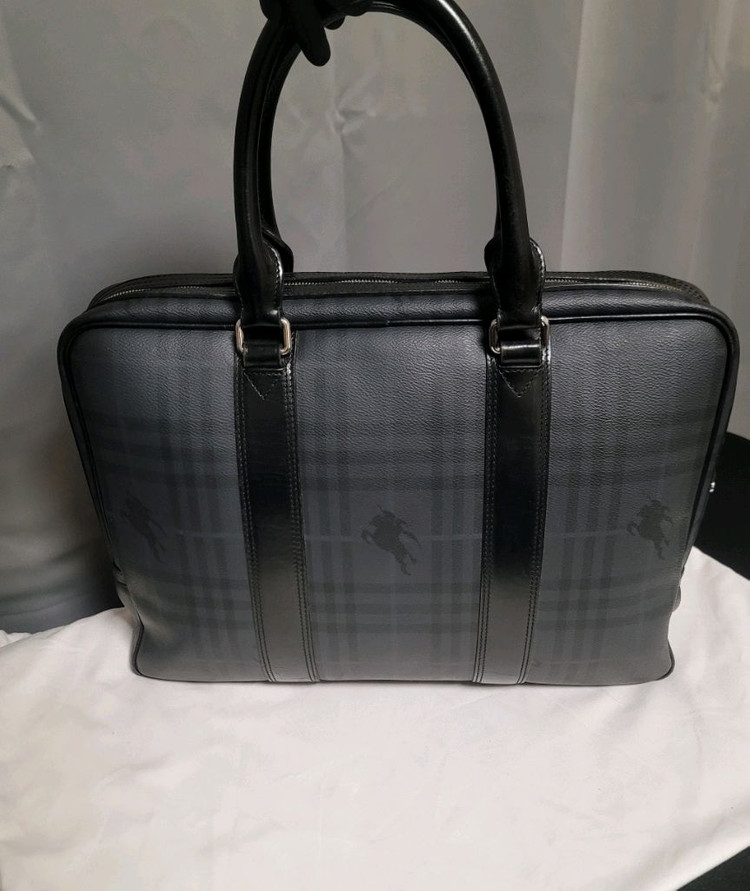 정품 버버리 서류가방,토트백(디올샤넬보테가루이비통구찌셀린느생로랑발렌시아가)--1