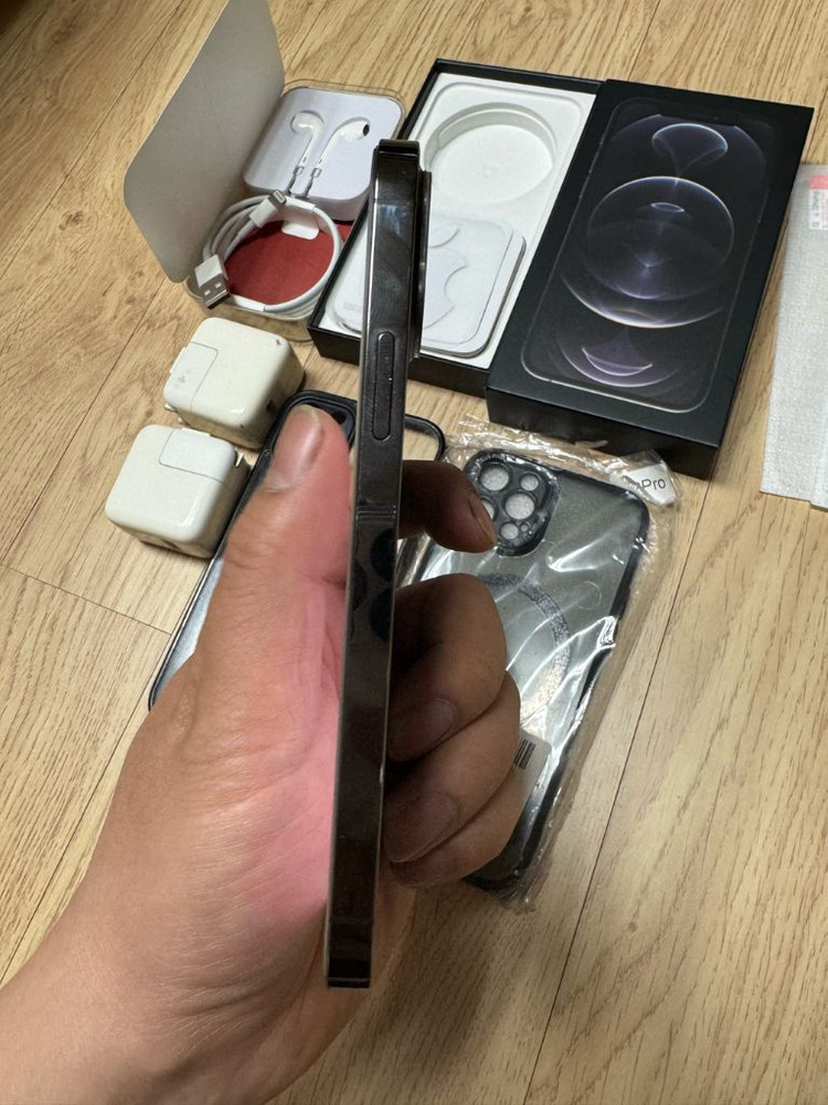 아이폰 12 Pro 512GB 풀박스 풀구성 상태최상 배터리100%--4