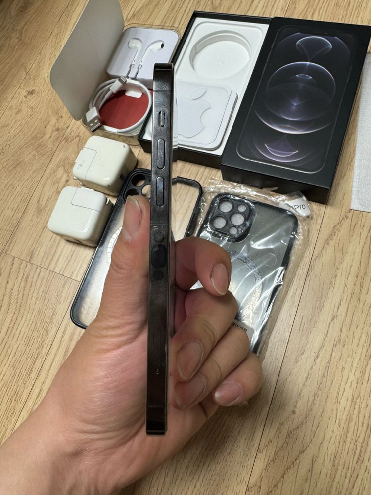 아이폰 12 Pro 512GB 풀박스 풀구성 상태최상 배터리100%--7