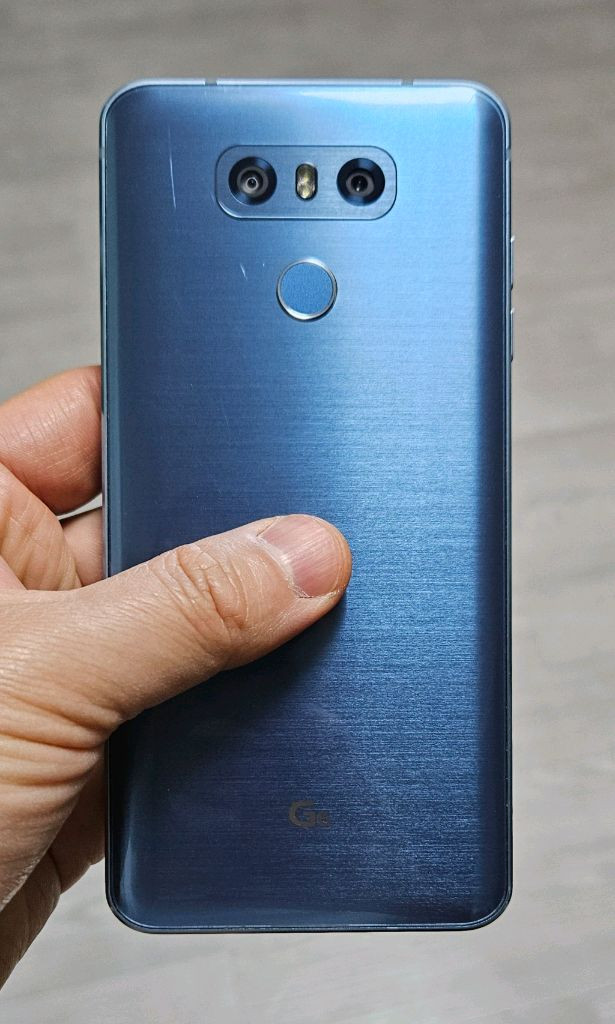 LG G6 블루 32GB 싸게 팝니다.--1