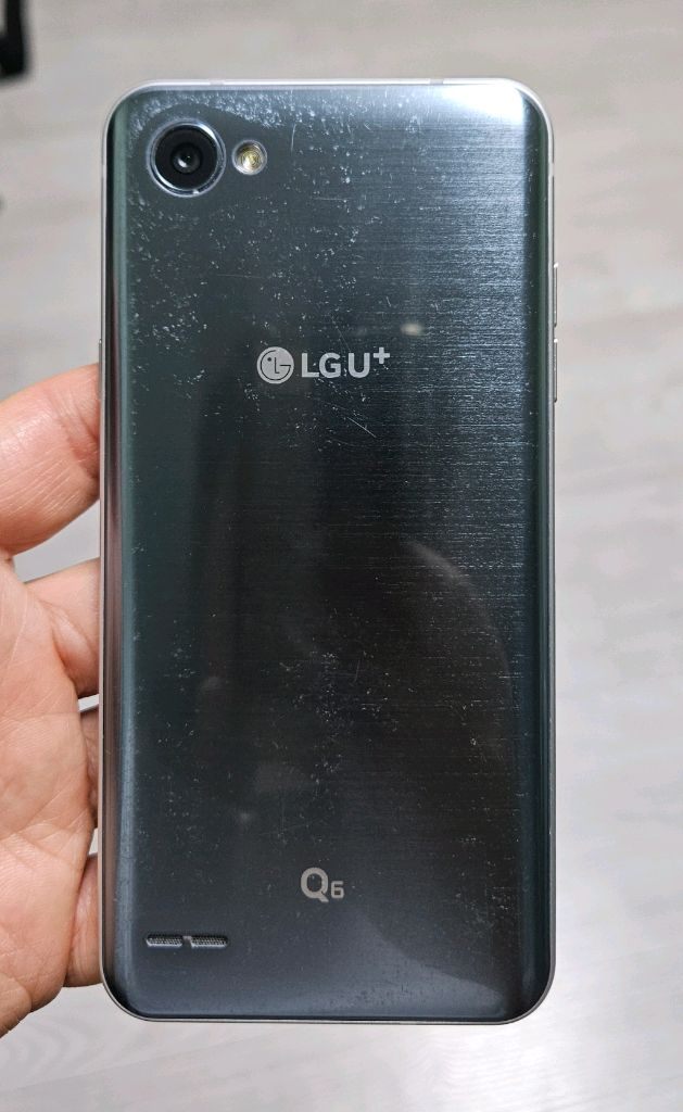 LG Q6(X600) 블루 32GB 싸게 팝니다.--1