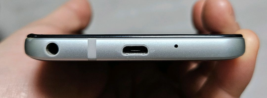 LG Q6(X600) 블루 32GB 싸게 팝니다.--3