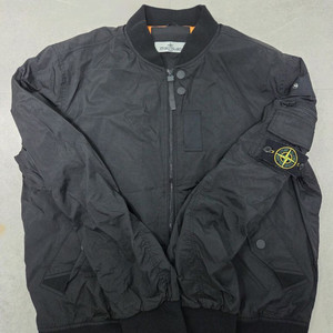 스톤 아일랜드 봄버 자켓