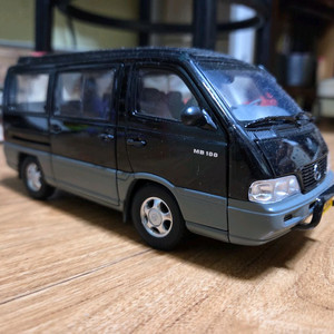 1:24 다이캐스트 이스타나