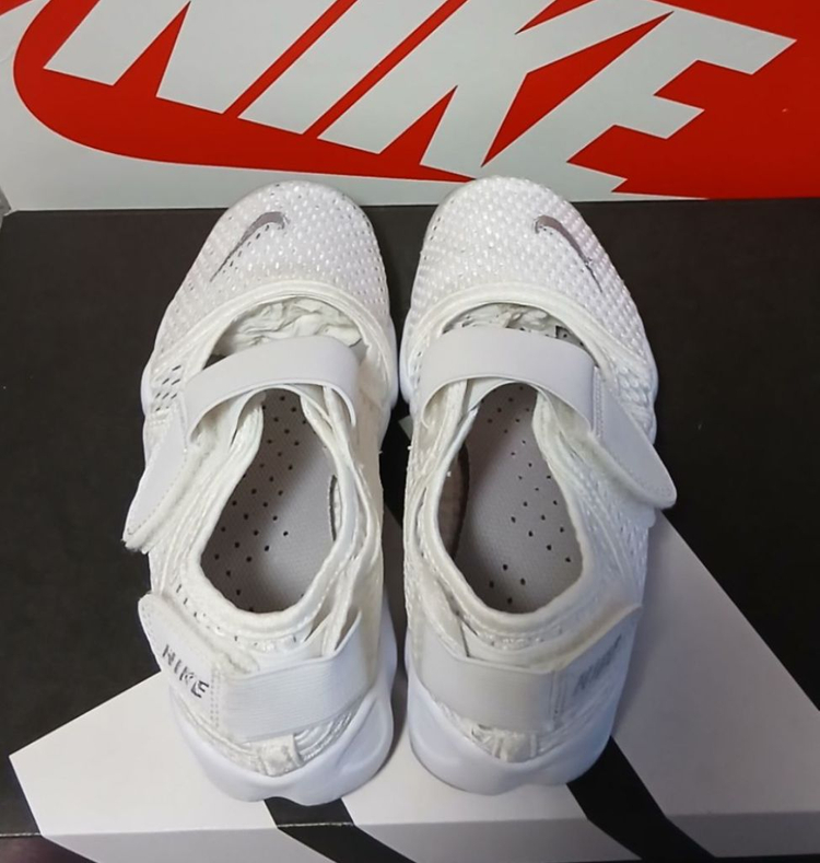 나이키키즈 에어리프트 200화이트 거의새거 이미지