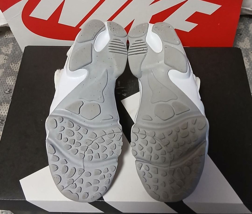 나이키키즈 에어리프트 200화이트 거의새거 이미지