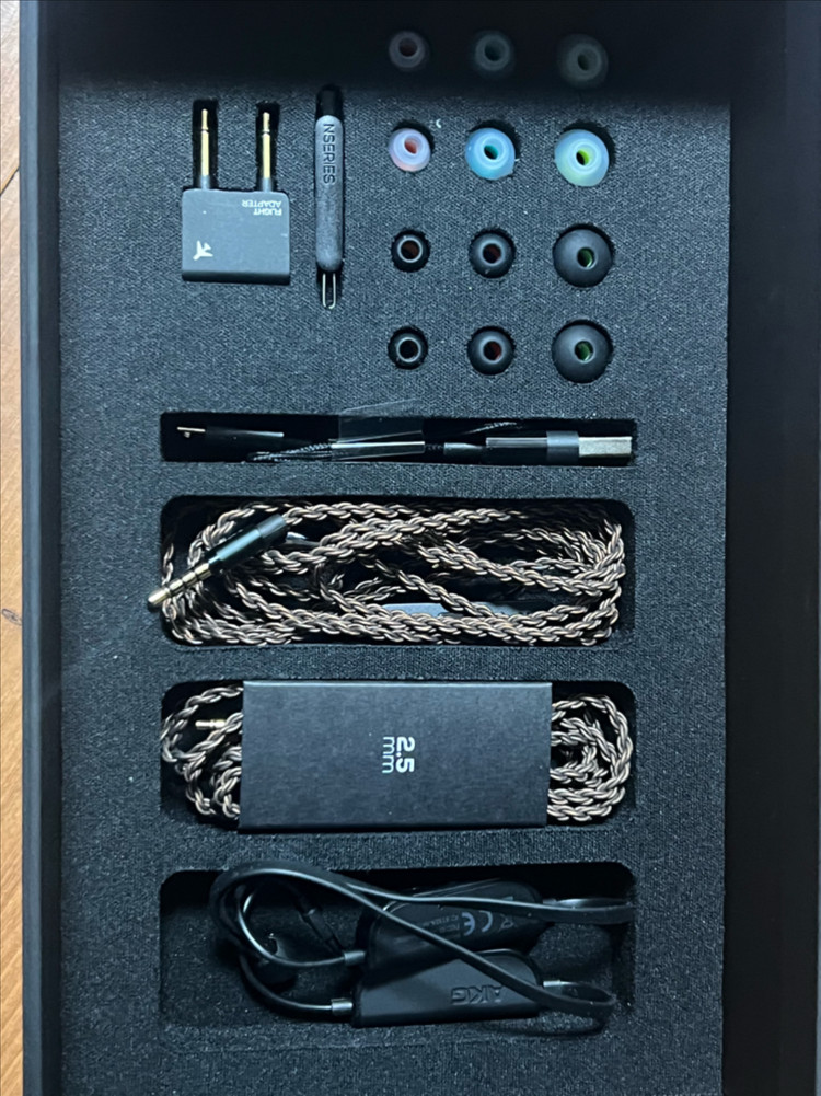 노이즈캐슬링 무선 이어폰--1