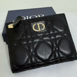 새상품>반지갑>디올