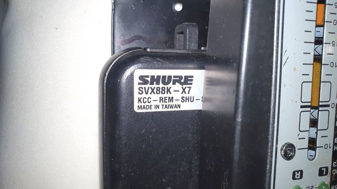 슈어 무선 마이크 SVX 88 X7 PG58 핸드2채널 바디팩 2패널 베링거 믹서 6채널 세트 ->가격다운--3