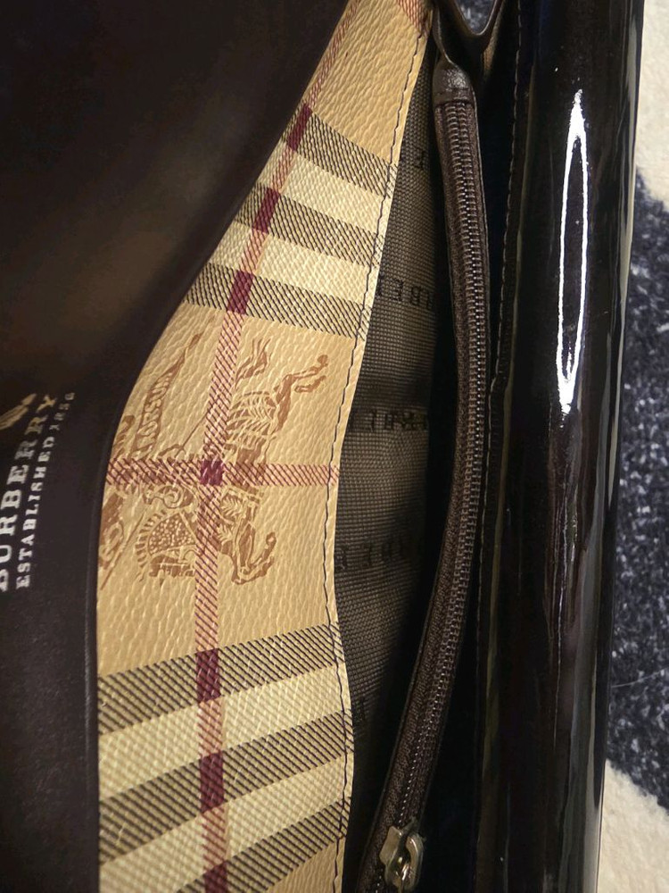 정품 버버리 장지갑--2
