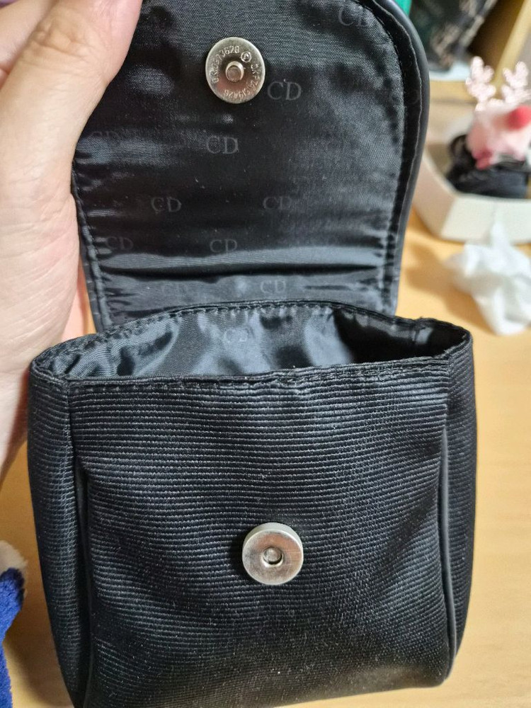 [새상품] Dior 블랙 벨벳 퀼팅 파우치 1개, 디올 미니 파우치 1개 일괄--4