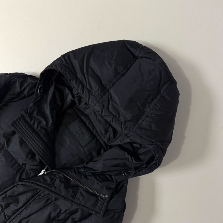 [M/당일출고]프라다 삼각로고 롱패딩--2