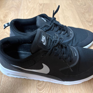 나이키 에어맥스 테아 검흰 285 (남자 270-275)