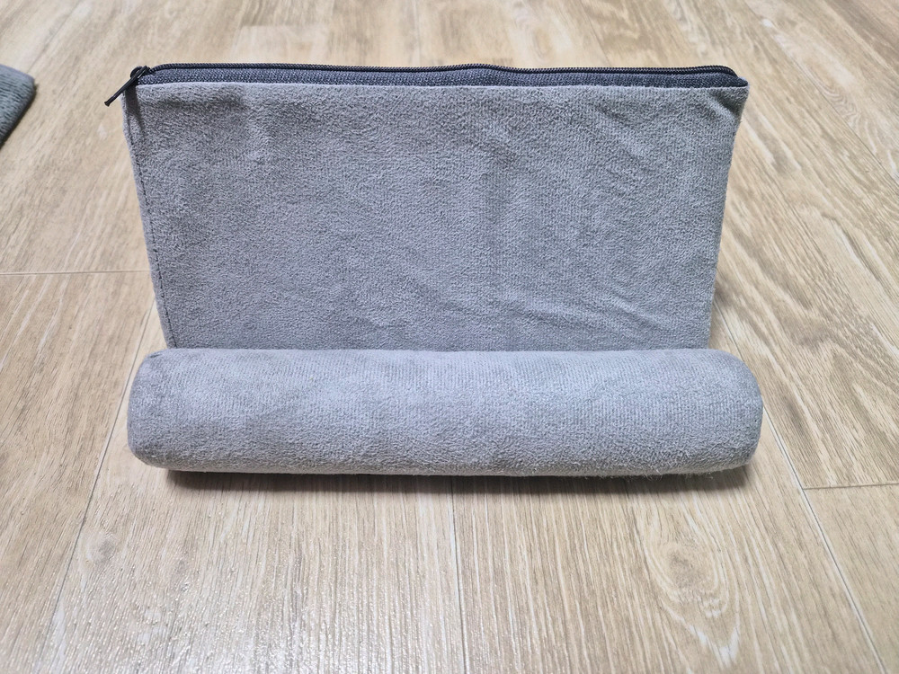 휴대용 쿠션 스탠드--1