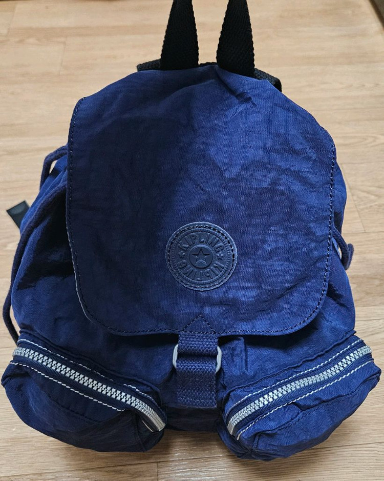 새상품 키플링 Honeybee Indi 백팩 (원숭이 키링-블랙라벨 포함) 택포33000--1