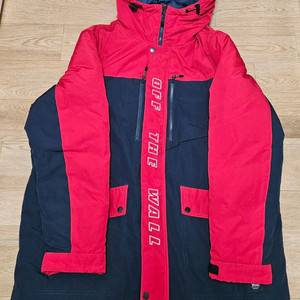 최강따숩 거의 새것 (5회착용) 반스 다운 롱 패딩 색상 네이비 앤 레드 사이즈는 XL 택포 4만