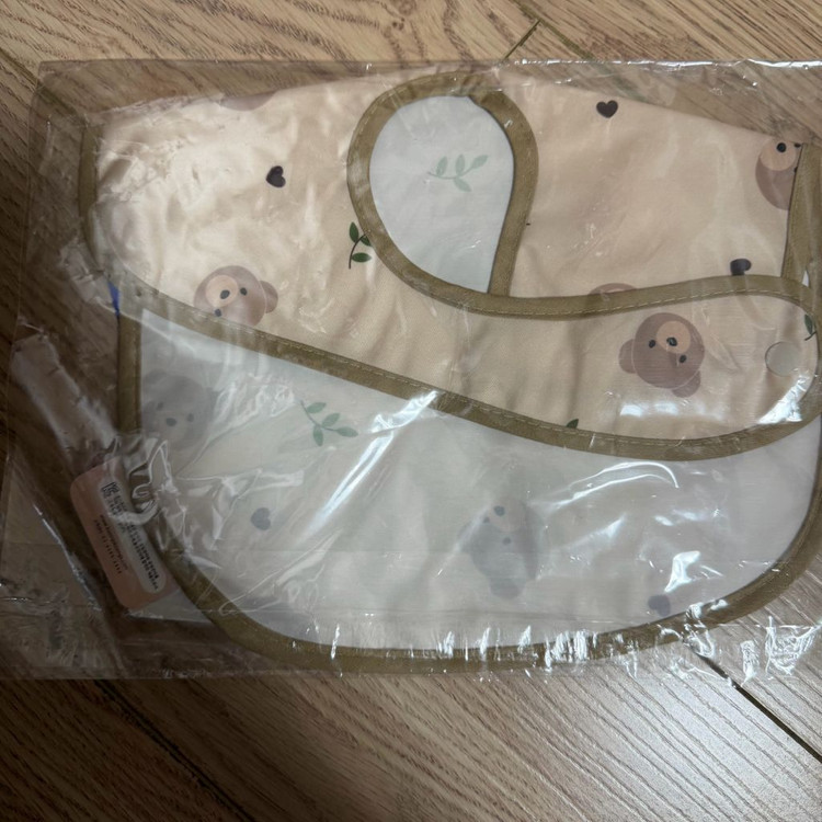 [새제품] 이유식 턱받이(범킨스, 쿵스쿵스) 이미지