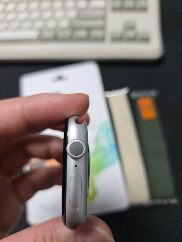 애플워치10 셀룰러 46mm 실버 풀박스 배터리100%--7