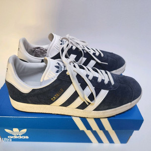 아디다스 가젤 네이비 색상 270mm