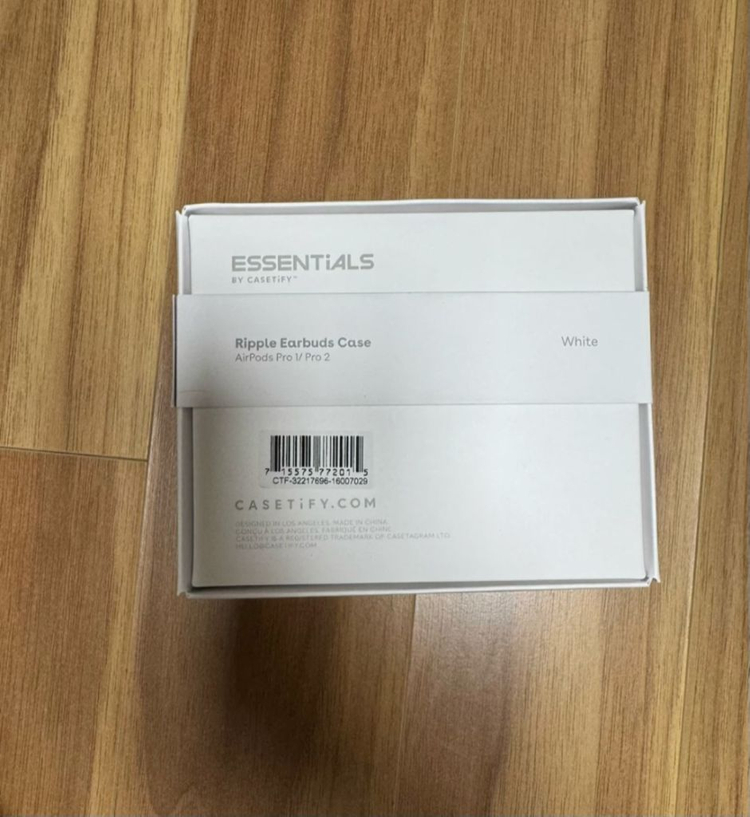 케이스티파이 에어팟 프로 1, 2 리플 케이스 화이트 이미지