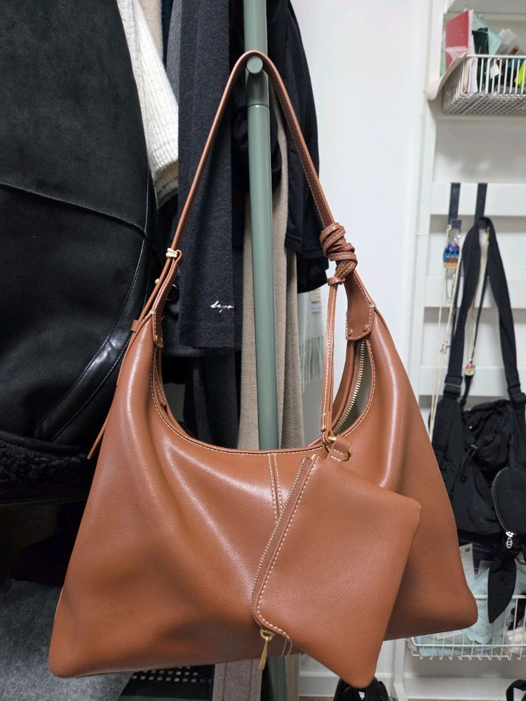 드메리엘 베네타 호보백 미디엄 가방 이미지