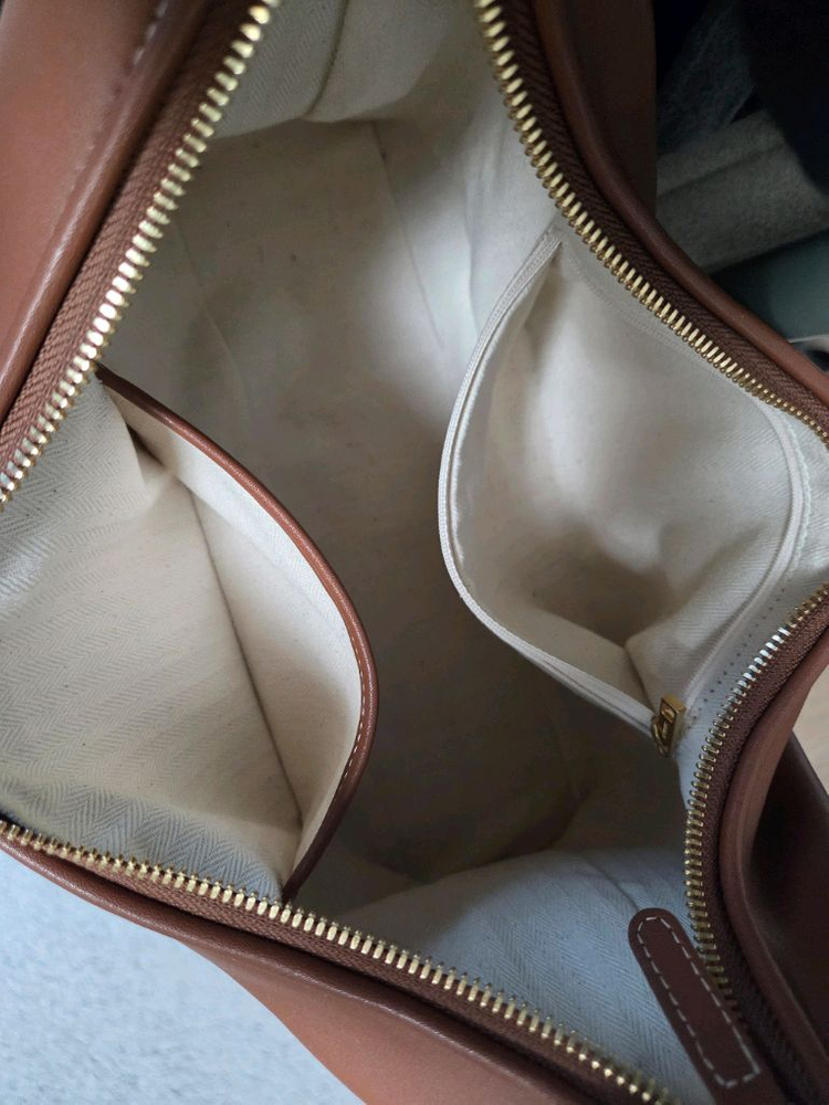 드메리엘 베네타 호보백 미디엄 가방 이미지