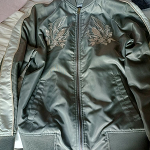 크리스크리스티 블루종 스카쟌