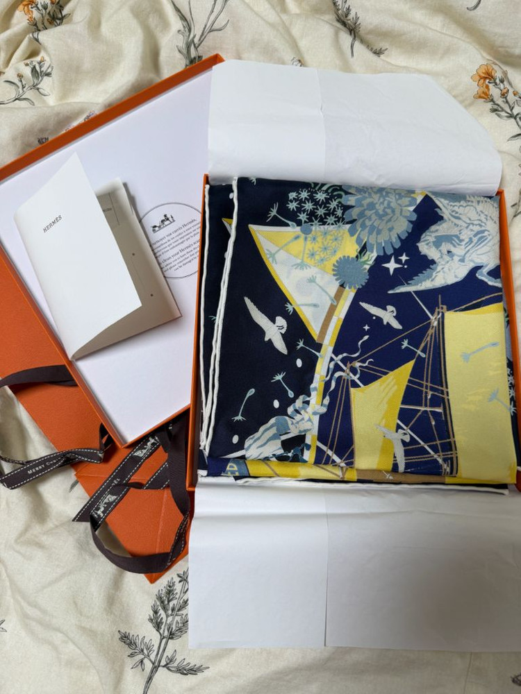 에르메스 까레 90 스카프 / 마린 퐁쎄 / 새상품 이미지