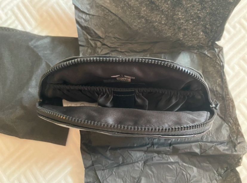 입생로랑 파우치--5