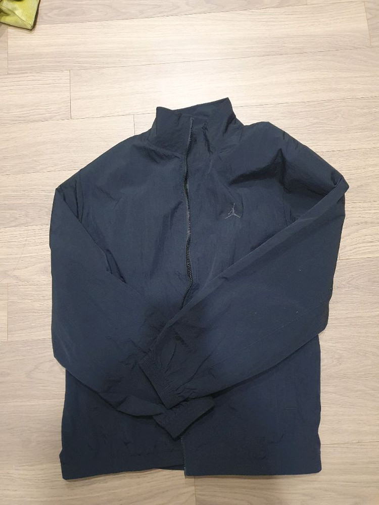 나이키 조던 에센셜 바람막이 이미지