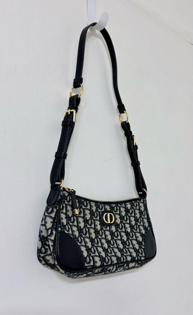 새상품> 오블리크미니백--2