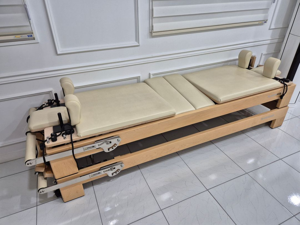 필라테스메이커 크림색 캐딜락, 콤비리포머, 바렐, 체어 급처--6