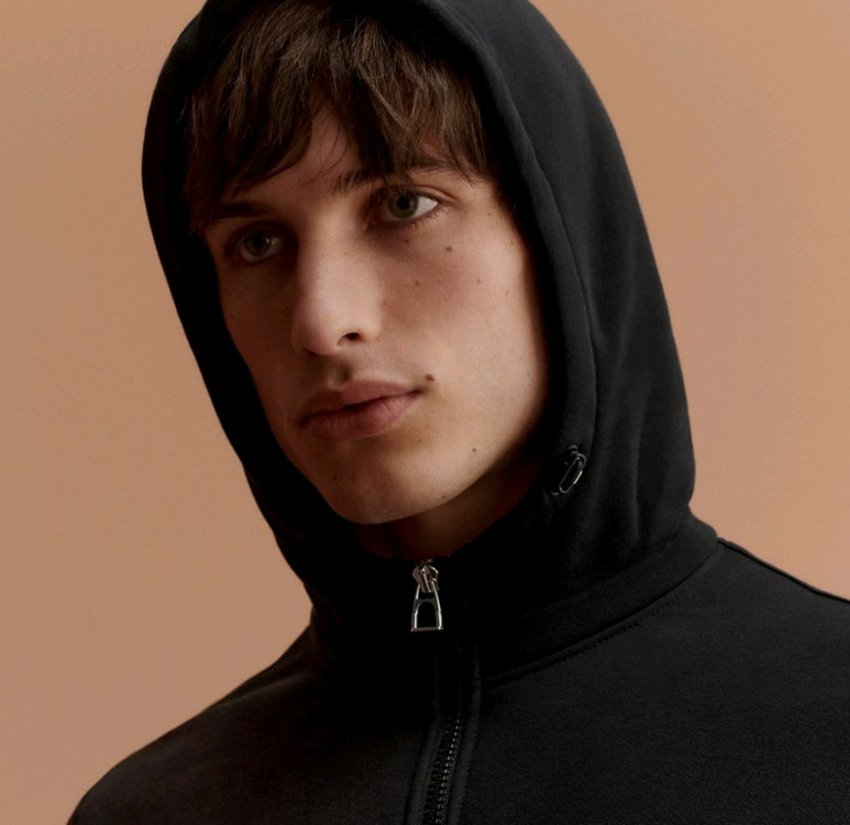 에르메스 Fit 스웨트셔츠 집업 L 사이즈 블랙팝니다.--2