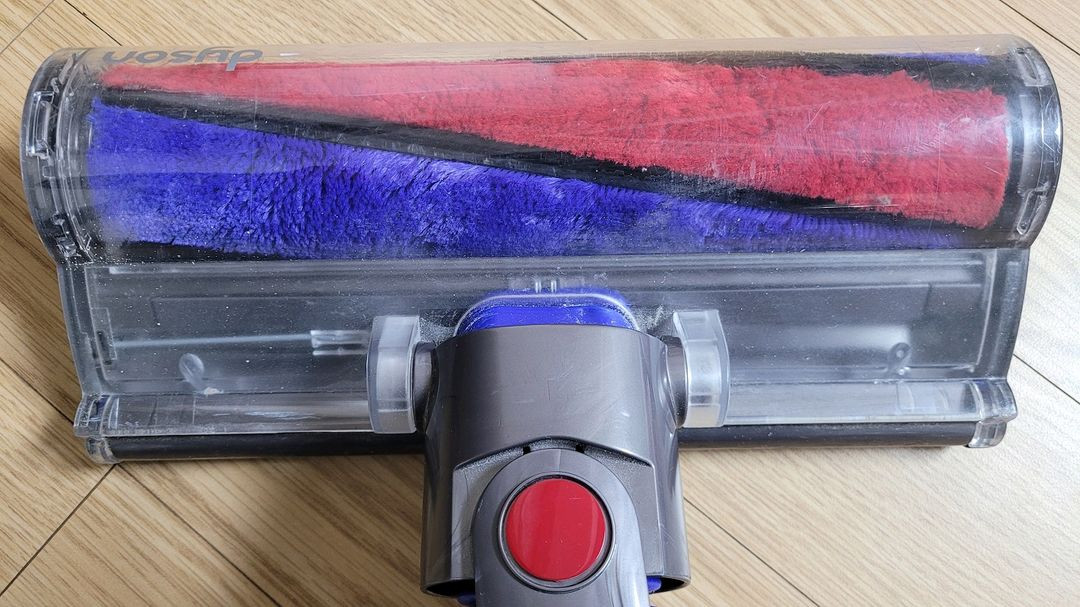 깨끗하게 세척한 다이슨 청소기 V7(28분 연속동작)--5