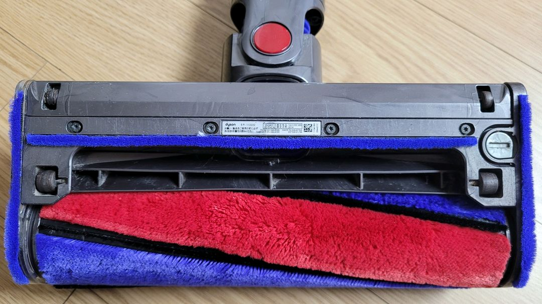 깨끗하게 세척한 다이슨 청소기 V7(28분 연속동작)--6