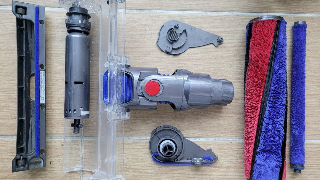 깨끗하게 세척한 다이슨 청소기 V7(28분 연속동작)--7