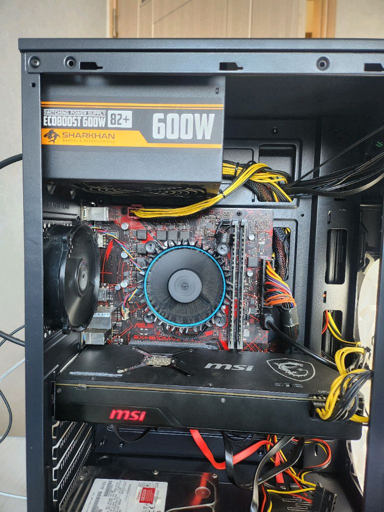 i3-12100 16기가 게이밍 본체 pc 반본체--1