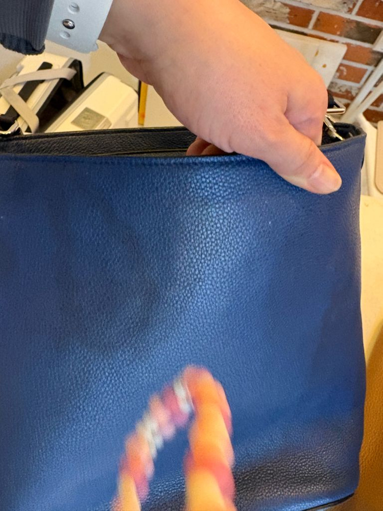 프라다비텔로크로스백 개당가격입니다--7