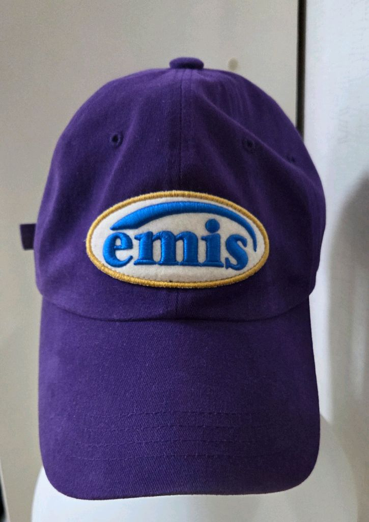 Emis 이미스 와펜 볼캡 퍼플--1