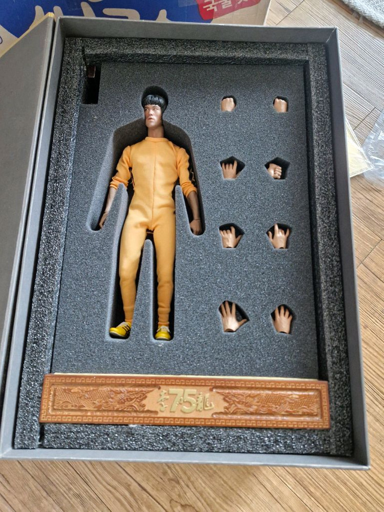 엔터베이(Enterbay) 이소룡 75년 기념 사망유희 피규어 새상품--3