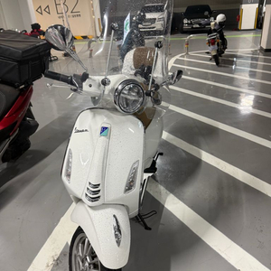 베스파 프리마베라 125 2024년형 이미지