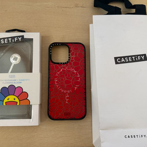 아이폰16프로맥스 케이스티파이 x 무라카미 다카시 이미지